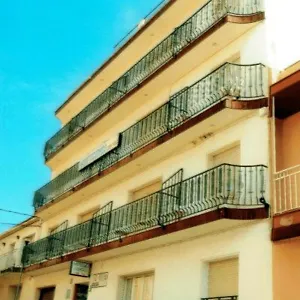  Guest house Can Pau